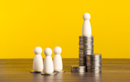 Successful And Executive Employee With A Large Sal 2026 01 07 00 28 00 Utc